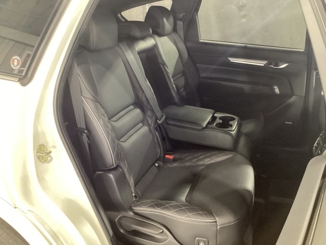 Mazda CX-8 11