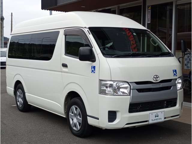 Toyota Hiace Van 3