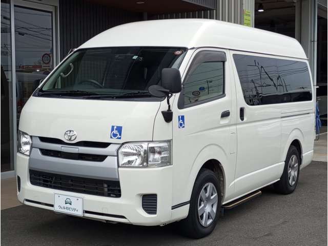 Toyota Hiace Van 9
