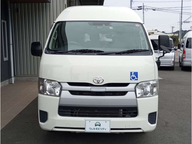 Toyota Hiace Van 10