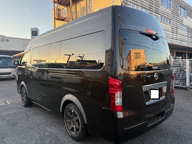 Nissan NV350 Caravan 8