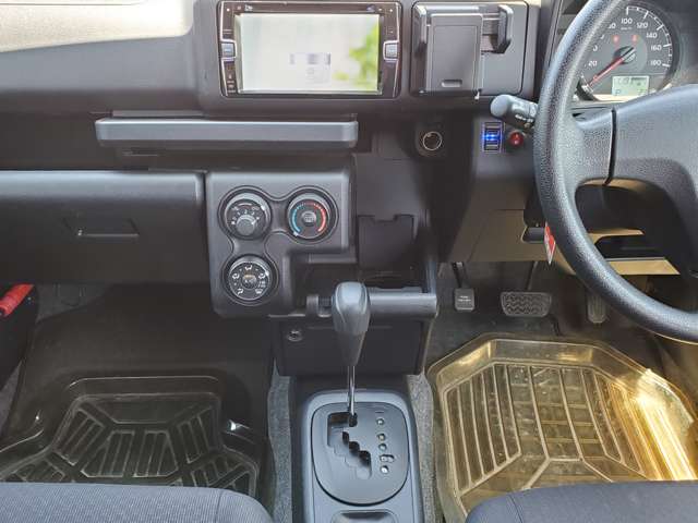 Toyota Succeed Van 6