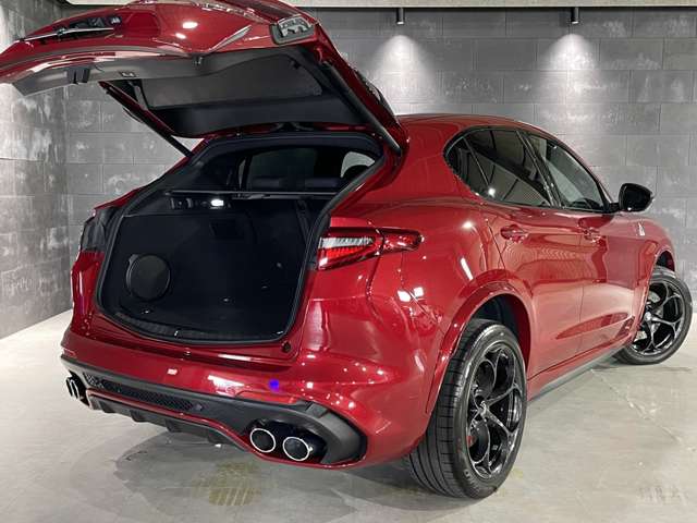 Alfa Romeo Stelvio 9