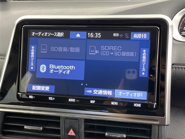 Toyota Sienta 9