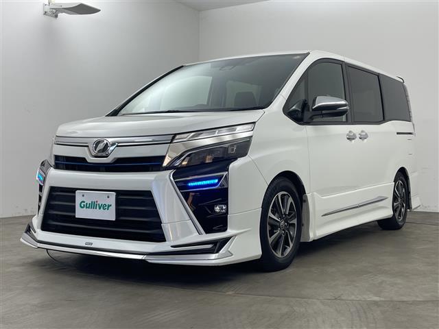 Toyota Voxy 4