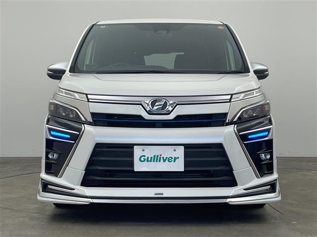 Toyota Voxy 6