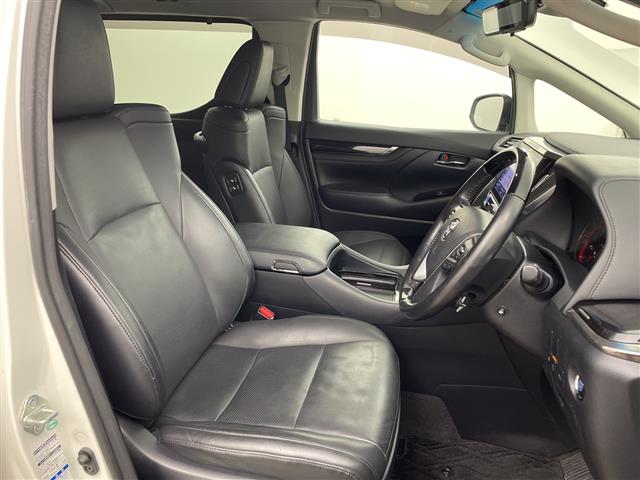 Toyota Alphard 11