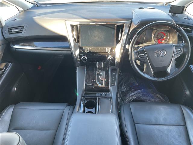 Toyota Alphard 2