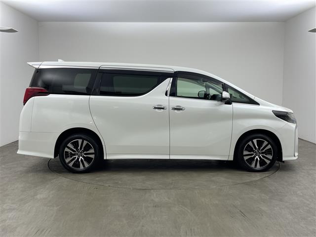 Toyota Alphard 9