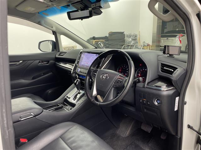 Toyota Alphard 10