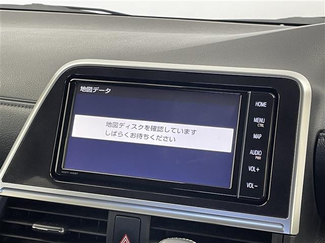 Toyota Sienta 8