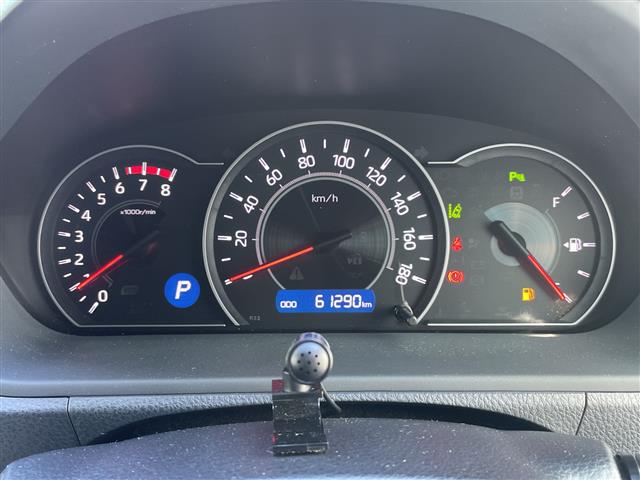 Toyota Voxy 6