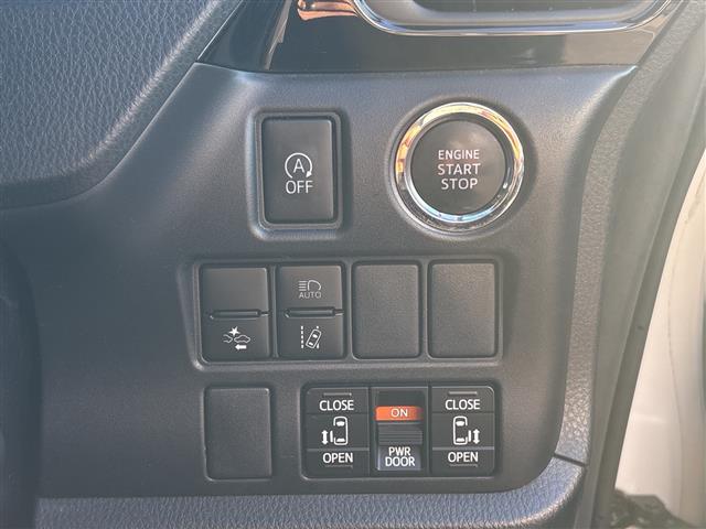 Toyota Voxy 11