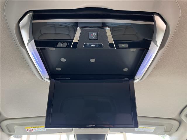 Nissan Serena 3