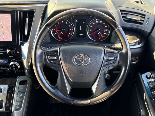 Toyota Alphard 12