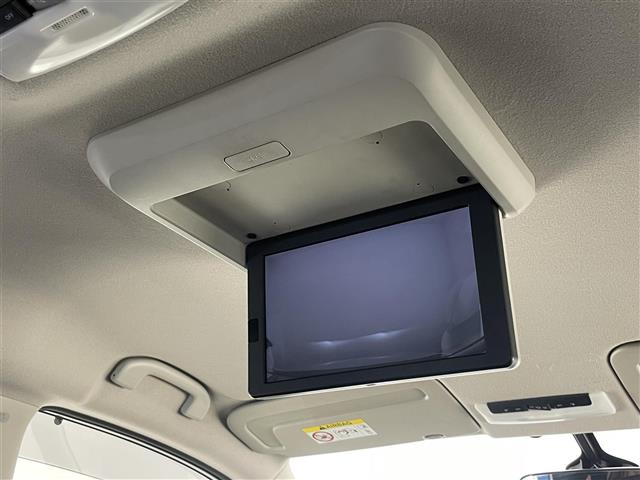 Nissan Serena 8