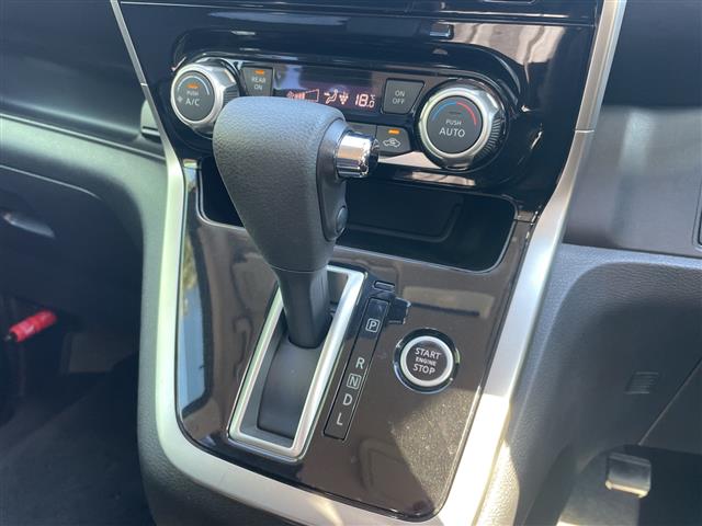 Nissan Serena 12