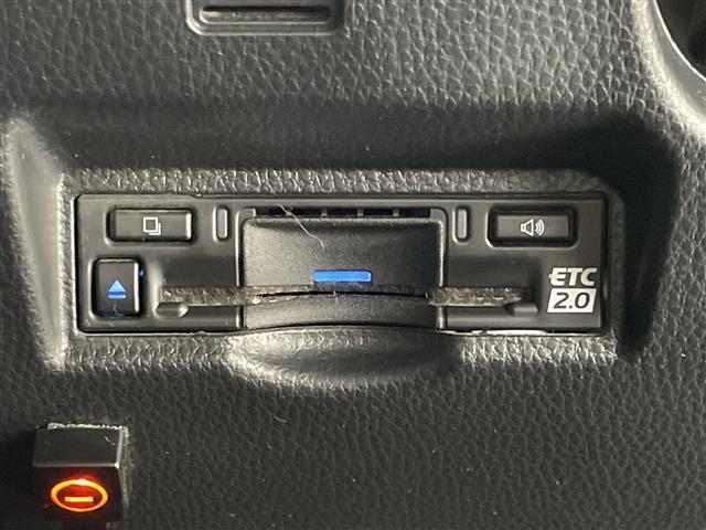 Toyota Voxy 5