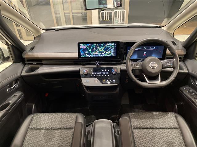 Nissan Serena 2