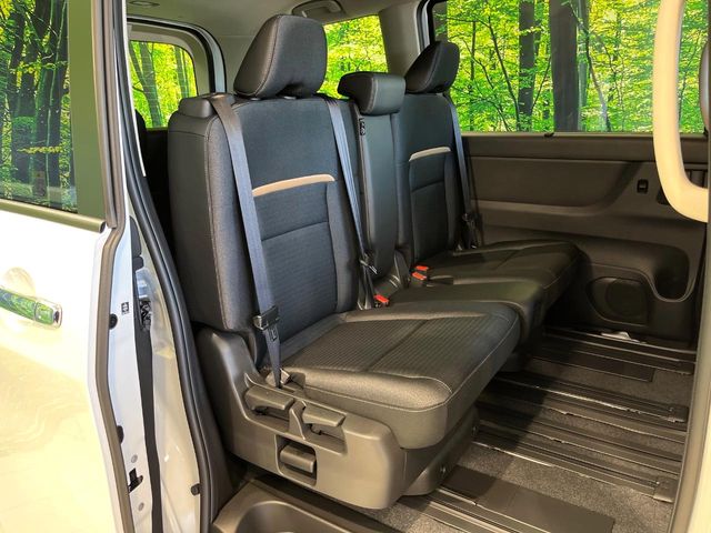 Nissan Serena 9