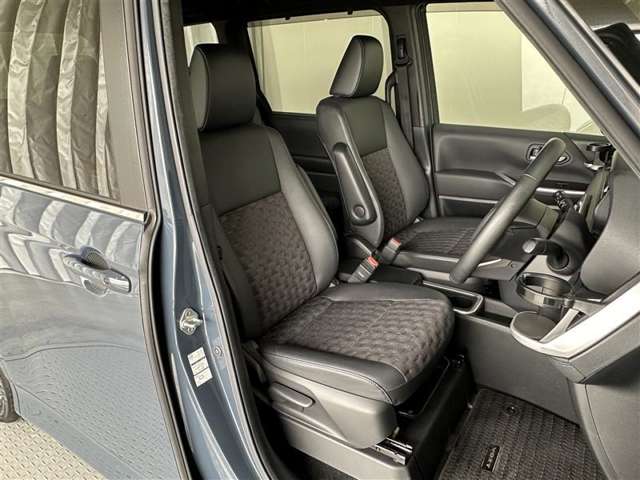 Toyota Voxy 11