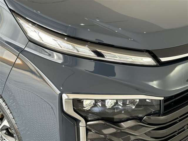 Toyota Voxy 7