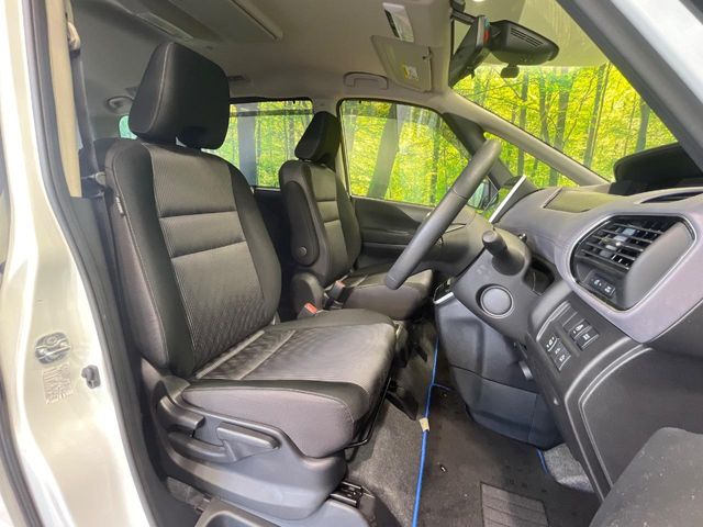 Nissan Serena 9