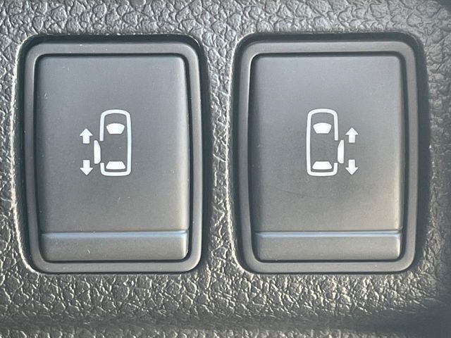 Nissan Elgrand 4