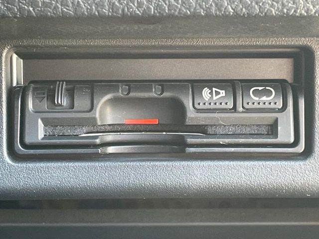 Nissan Elgrand 7