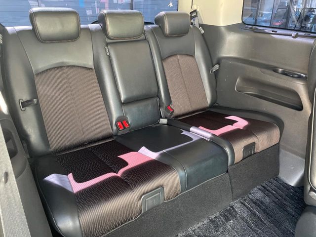 Nissan Elgrand 10