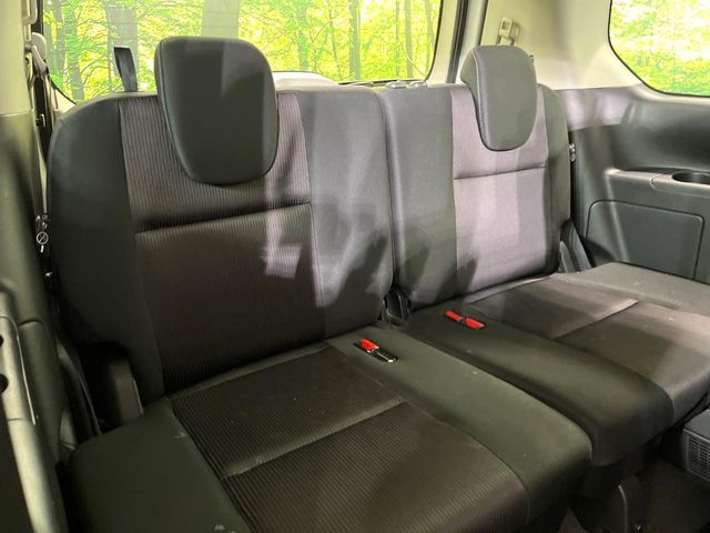 Nissan Serena 9