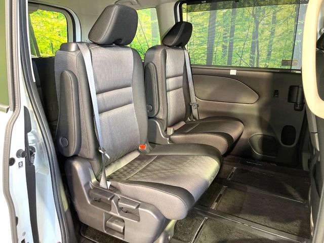 Nissan Serena 9