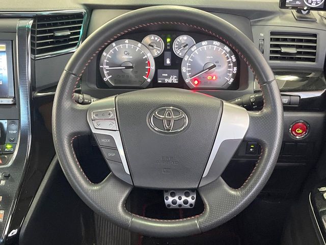 Toyota Alphard 11