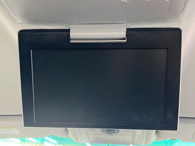 Toyota Alphard 4