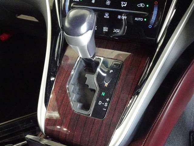 Toyota Harrier 10