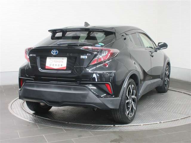 Toyota C-HR 4