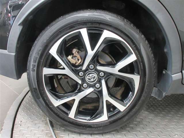 Toyota C-HR 6