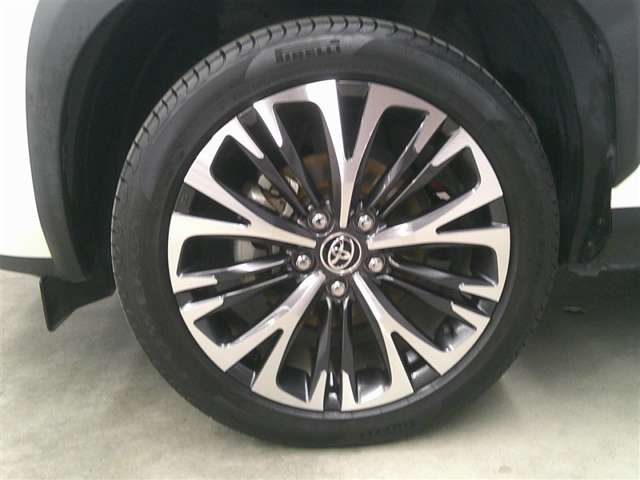 Toyota Yaris Cross 4