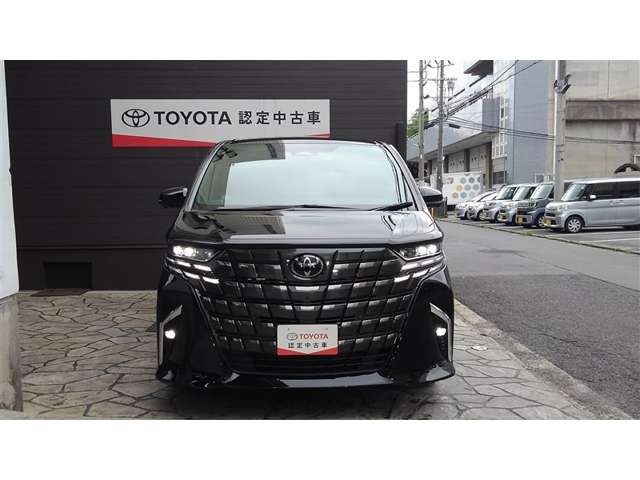 Toyota Alphard 3