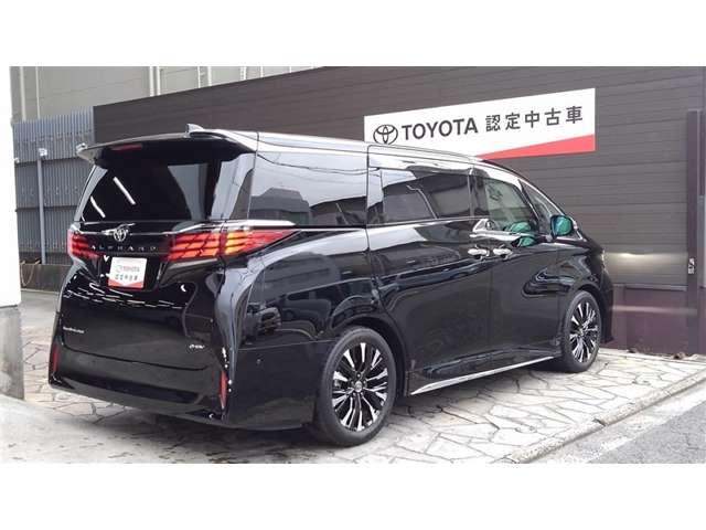 Toyota Alphard 5