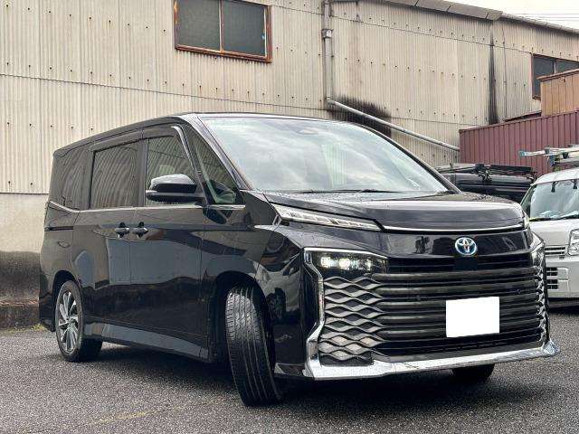 Toyota Voxy 10