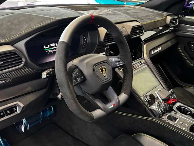 Lamborghini ウルス 12