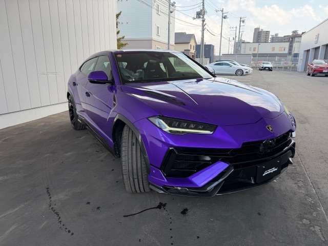 Lamborghini ウルス 2