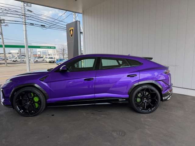 Lamborghini ウルス 5