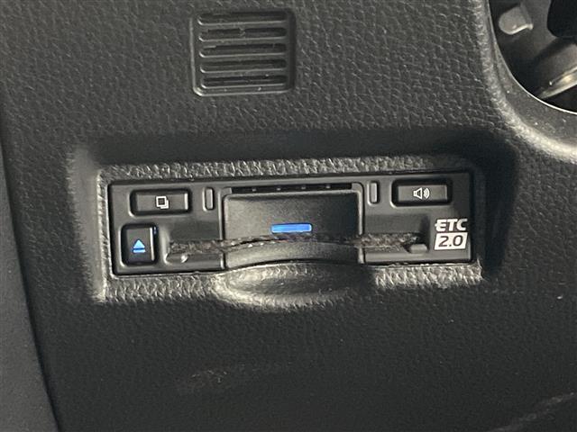 Toyota Voxy 10