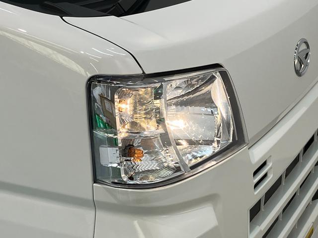 Daihatsu Hijet Cargo 12