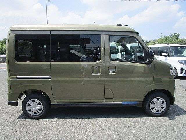 Daihatsu Atrai 5