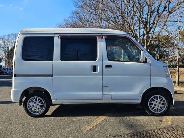 Daihatsu Hijet Cargo 7
