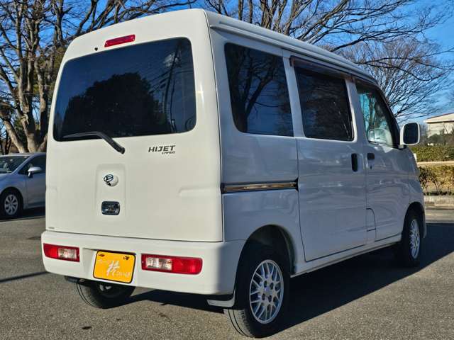 Daihatsu Hijet Cargo 9