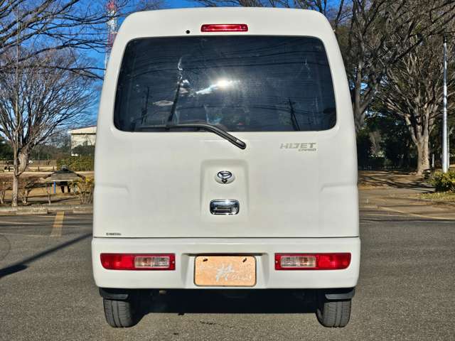 Daihatsu Hijet Cargo 10